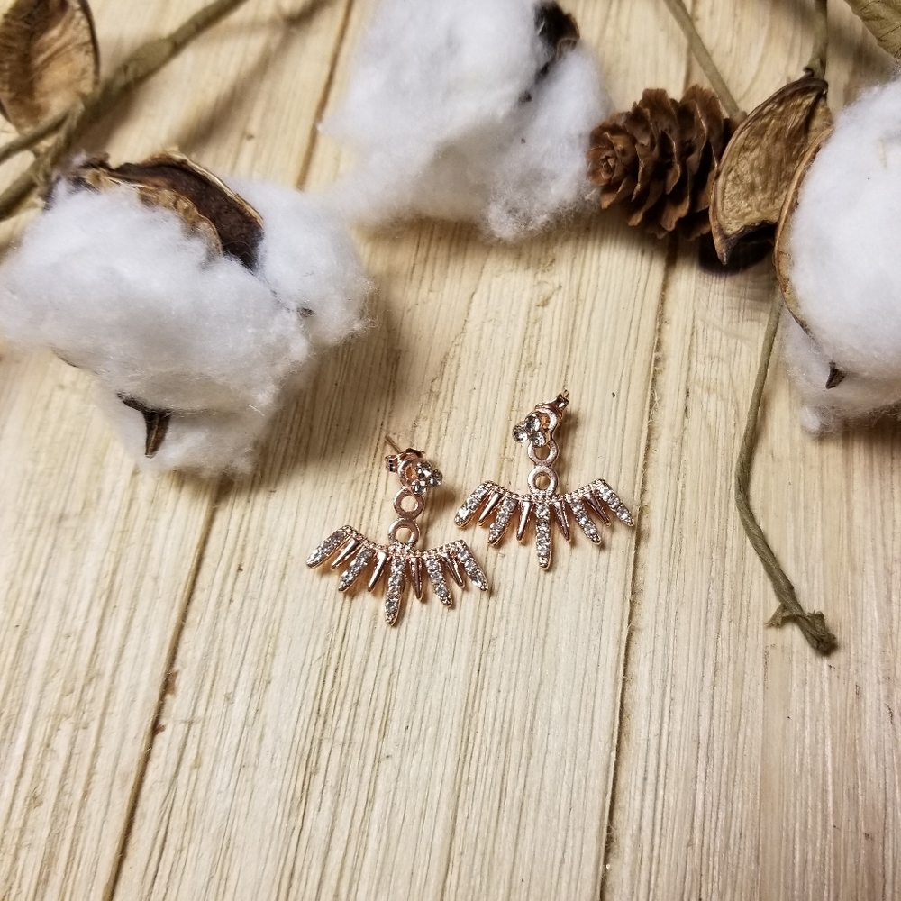 Beautiful Earrings in ROSE GOLD - Picture 4 of 11